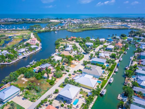 Sombrero Beach Vacation Home Boat Dock Pool