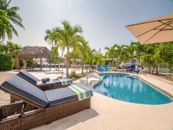 Sombrero Beach Vacation Home Boat Dock Pool