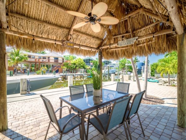 Sombrero Beach Vacation Home Boat Dock Pool