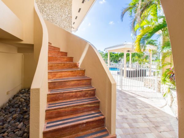 Sombrero Beach Vacation Home Boat Dock Pool