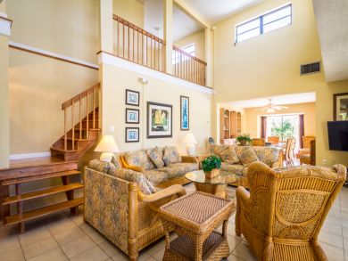 Marathon Vacation Home Sleeps Ten Guests.