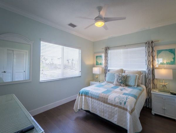 Marathon Walk to Beach Four Bedroom Vacation Home
