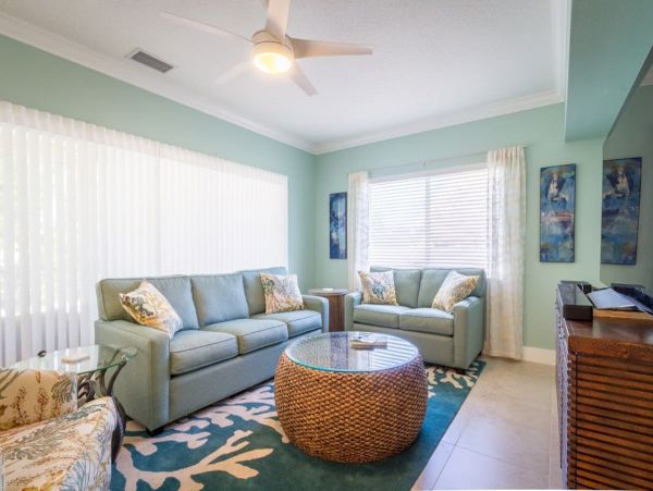 Marathon Walk to Beach Four Bedroom Vacation Home
