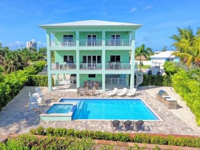 Stunning Coco Plum Vacation Home in the Florida Keys Luxury