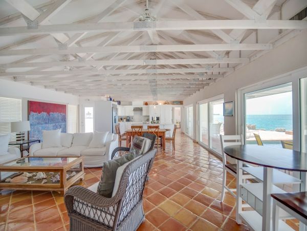 The Florida Keys Luxury Vacation Rental Sleeps Eight Guests