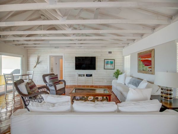 The Florida Keys Luxury Vacation Rental Sleeps Eight Guests