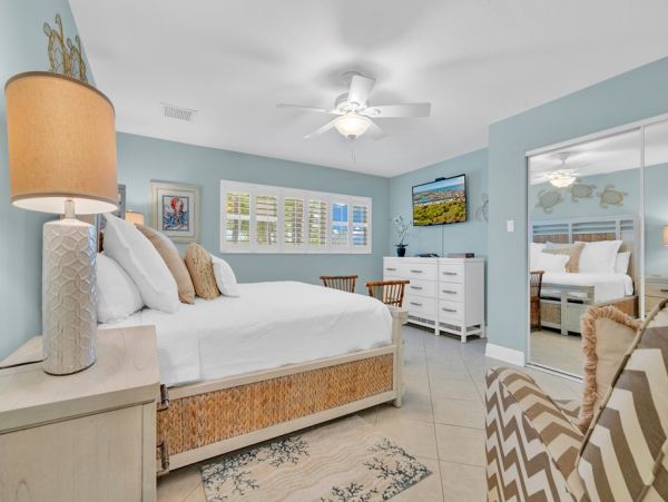 Tropical Vacation Getaway with 3 Bedrooms and Private Pool