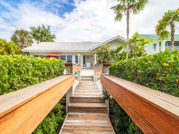 Three Bedroom Key Colony Beach Vacation Home Sleeps 8 Guests