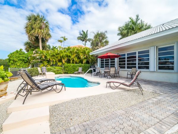 Three Bedroom Key Colony Beach Vacation Home Sleeps 8 Guests