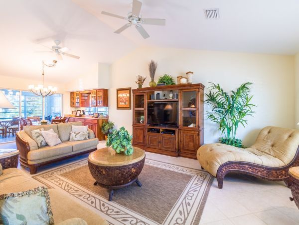 Three Bedroom Key Colony Beach Vacation Home Sleeps 8 Guests