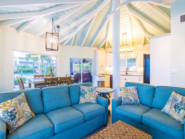 Charming Marathon Vacation Home 4-Bedroom near the Ocean with Pool