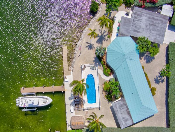 Charming Marathon Vacation Home 4-Bedroom near the Ocean with Pool