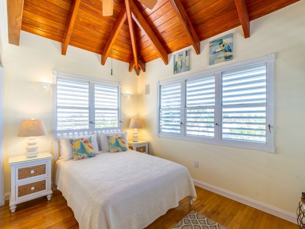 Marathon Vacation Gulf Side l Home Two Bedrooms + Loft