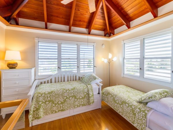 Marathon Vacation Gulf Side l Home Two Bedrooms + Loft