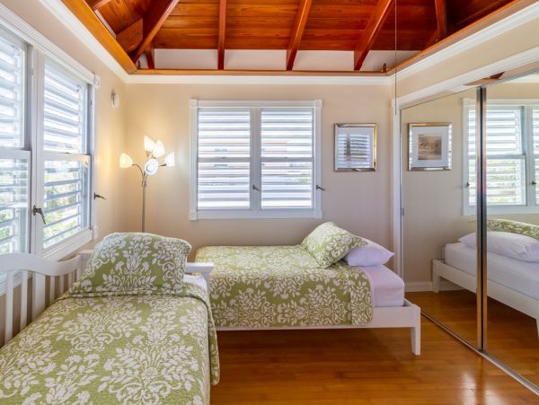 Marathon Vacation Gulf Side l Home Two Bedrooms + Loft