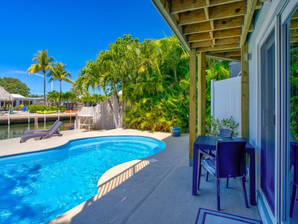 Marathon Vacation Gulf Side l Home Two Bedrooms + Loft