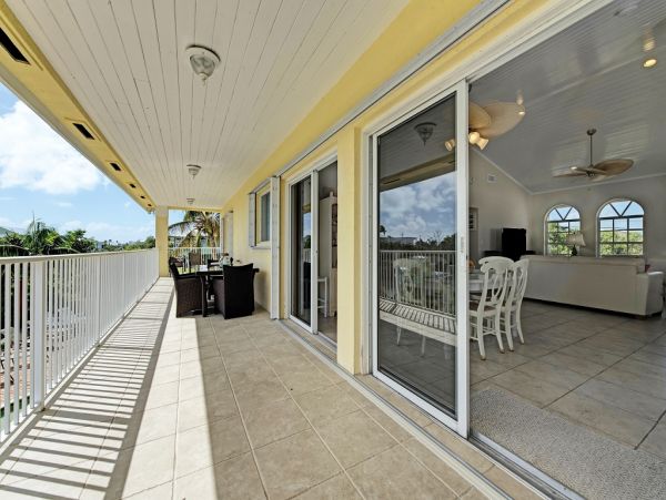 Marathon Vacation Rental Sleeps Eight Guests