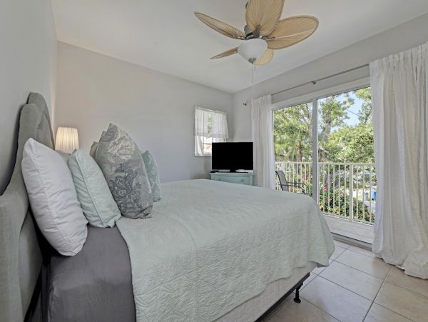 Marathon Vacation Rental Sleeps Eight Guests