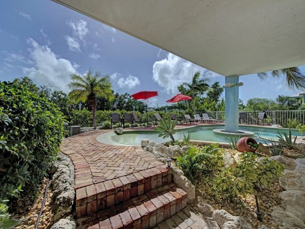 Marathon Vacation Rental Sleeps Eight Guests