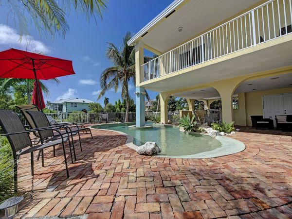 Marathon Vacation Rental Sleeps Eight Guests