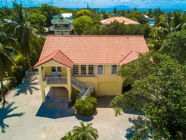 Marathon Vacation Rental Sleeps Eight Guests