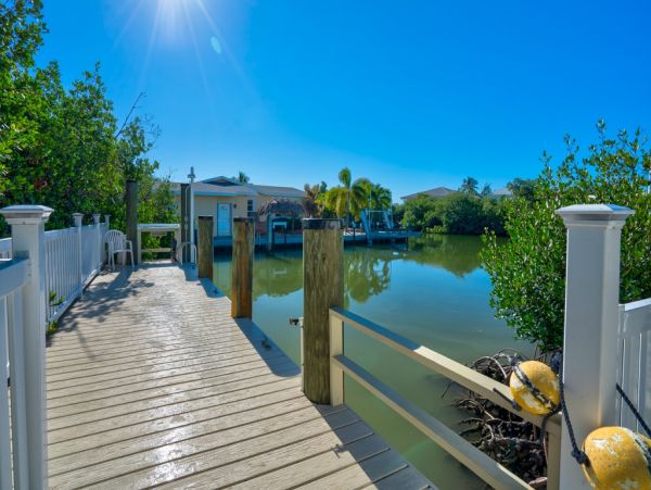 Marathon Vacation Home Water Views Sleeps Four Guests