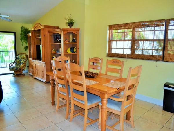 Marathon Vacation Rental 3 Bedrooms Sleeps Six Guests