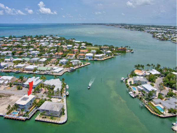 Great Duplex in Key Colony