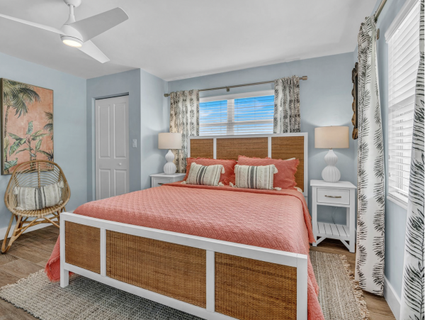 Key Colony Beach Vacation Home Sleeps Fourteen Guests