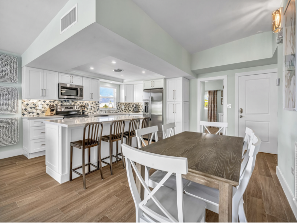 Key Colony Beach Vacation Home Sleeps Fourteen Guests