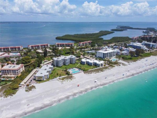 Longboat Key Beachfront Corner Unit Vacation Condo
