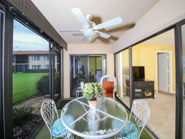 Lake View Two Bedroom Vacation Condo in Sarasota