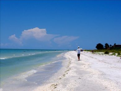 Sanibel Vacation Condo, Walk to Sandy Beach