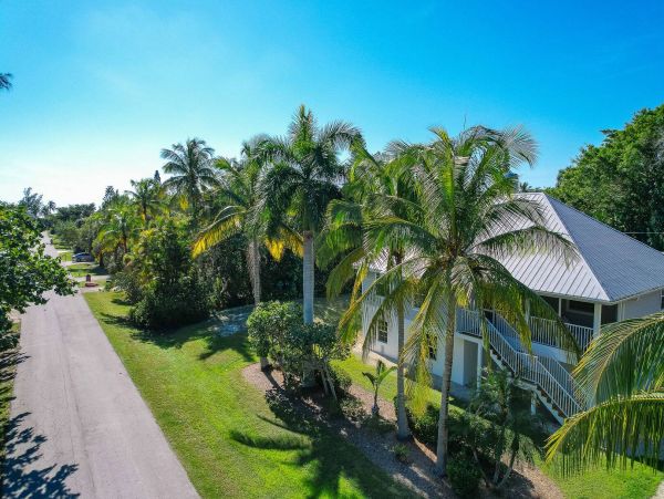 Tastefully Decorated Vacation Rental in Sanibel