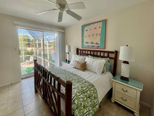 Lovely Sanibel Island Vacation Home Pool Beach Access