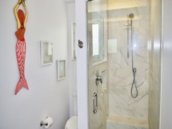 Lovely Sanibel Island Vacation Home Pool Beach Access
