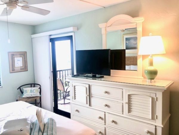 Direct Gulf Front luxury vacation Condo