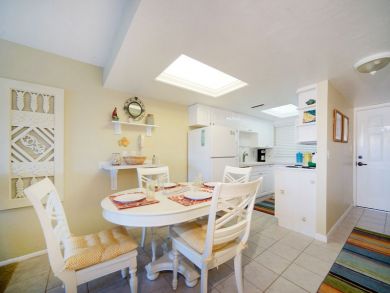 Beachfront Condo on Sanibel - Your Perfect Getaway