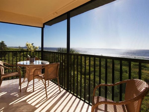 Sanibel Vacation Beach Condo 2 Bedrooms Sleeps Six Guests