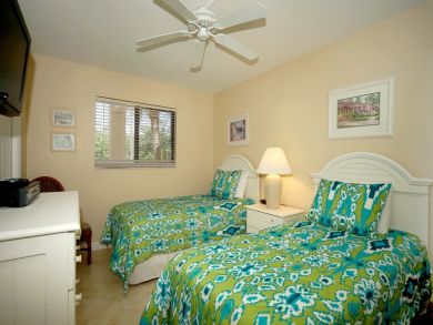 Sanibel Vacation Condo Sleeps Six Guests.