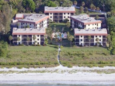 Sanibel Vacation Condo Sleeps Six Guests.