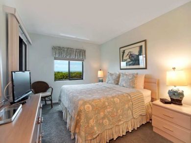 Sanibel Vacation Condo Sleeps Six Guests