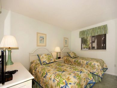Sanibel Vacation Condo Sleeps Six Guests
