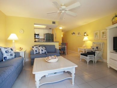 Beautiful Ground Floor Condo with Ocean Views & Pool