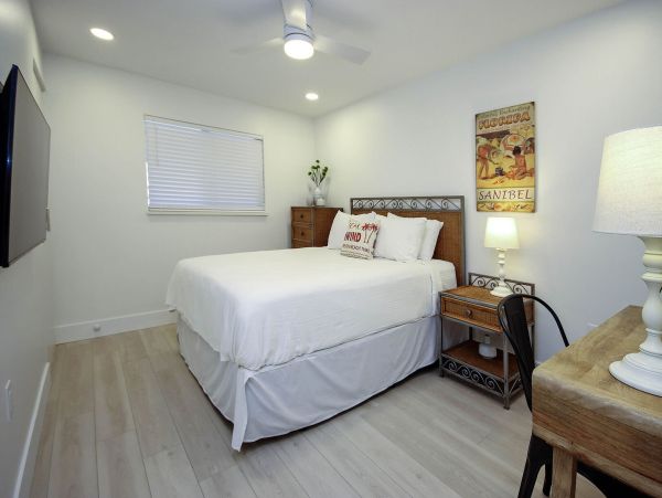 Luxury Beachfront Condo on Sanibel Island - Book Your Escape