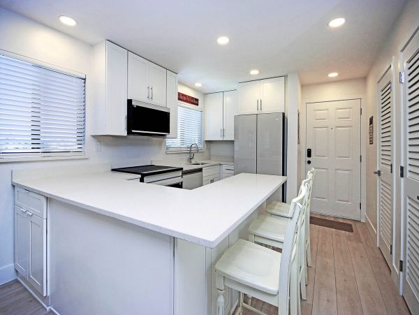 Luxury Beachfront Condo on Sanibel Island - Book Your Escape