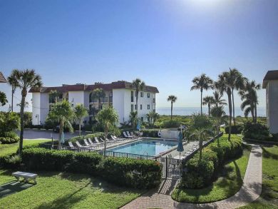 Sanibel Island On Beach Vacation Condo with Community Pool