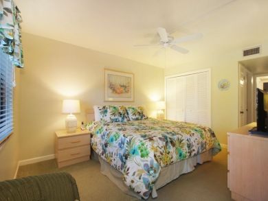 Sanibel Island On Beach Vacation Condo with Community Pool