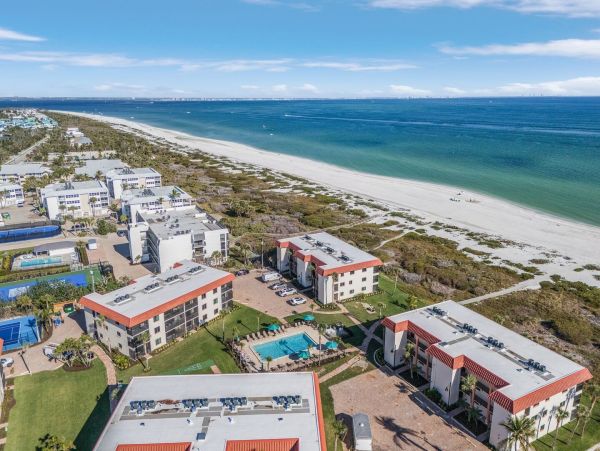 Sanibel Beachfront Two Bedroom Vacation Condo Sleeps Six Guests