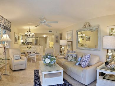 Two Bedroom Beachfront Vacation Condo in Sanibel Two Bedroom Beachfront Vacation Condo in Sanibel